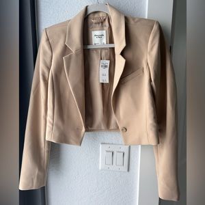 A+F cropped blazer
